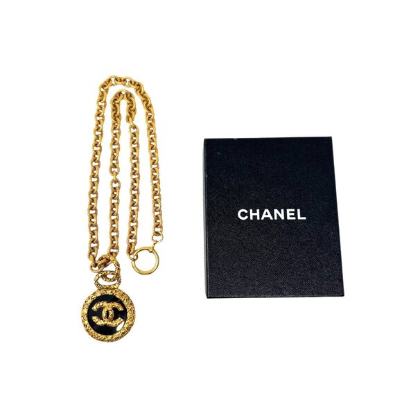 CHANEL Vintage 93A CC Logo Chain Necklace Pendant Gold Black Metal [106385] - Picture 4 of 10